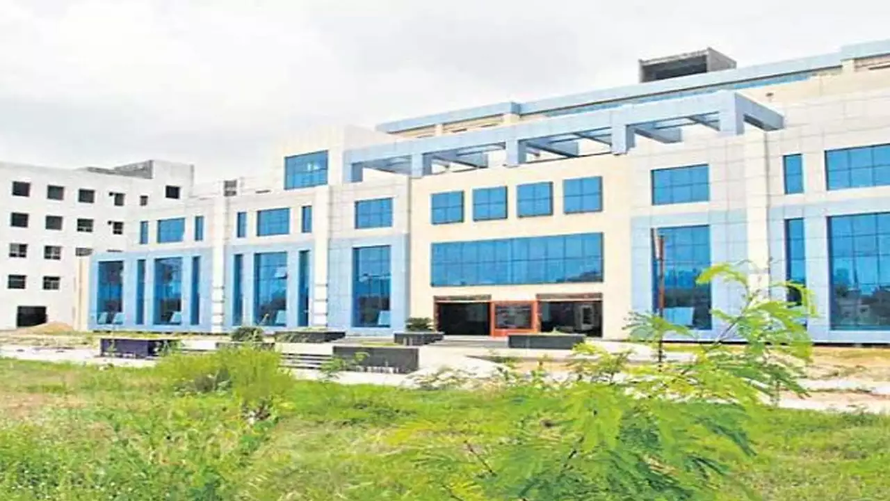 Santosh Academia
